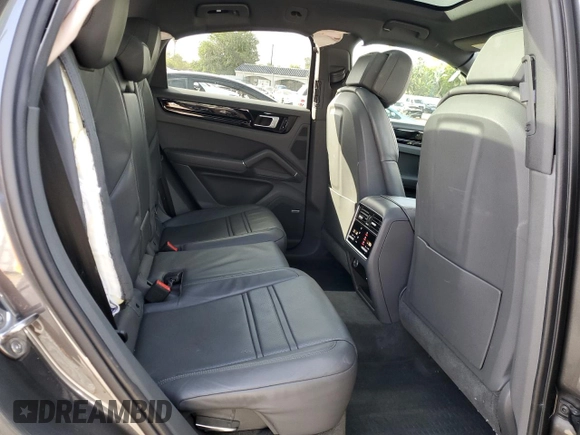 2020 Porsche Cayenne E-Hybrid с VIN WP1BE2AY3LDA55144, выставлен на аукционе Copart как лот 46893675 с пробегом 33 137 миль миль и Списание • Salvage title. История ставок и продаж доступна на DreamBid. Изображение 11.
