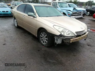 2002 Lexus ES 300 with VIN JTHBF30G820086259, listed as a IAAI auction lot 41819878 with 278,047 mi miles. Bid and sale history available at carsss.com. Image 1.