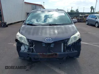 2013 Toyota Sienna XLE AAS with VIN 5TDYK3DC4DS363908, listed as a IAAI auction lot 42360224 with 110,469 mi miles and . Bid and sale history available at DreamBid. Image 13.