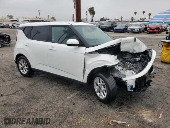 2024 Kia Soul LX with VIN KNDJ23AU0R7235424, listed as a Copart auction lot 53264005 with 22,191 mi miles and Non Repairable. Bid and sale history available at carsss.com. Image 4.