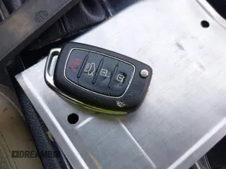 2016 Hyundai Sonata SE z VIN 5NPE24AF1GH412788, wystawiony jako IAAI lot #42391777 z przebiegiem 129 363 mil mil oraz . Historia ofert i sprzedaży dostępna na DreamBid. Obrazek 11.