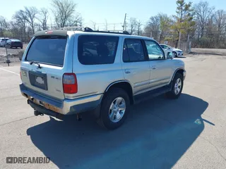 2000 Toyota 4Runner SR5 with VIN JT3HN86R1Y0296588, listed as a IAAI auction lot 42005173 with 177,946 mi miles. Bid and sale history available at carsss.com. Image 4.