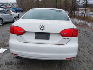 2013 Volkswagen Jetta SE with VIN 3VWDX7AJ2DM384537, listed as a IAAI auction lot 41548219 with 86,172 mi miles and . Bid and sale history available at DreamBid. Image 16.
