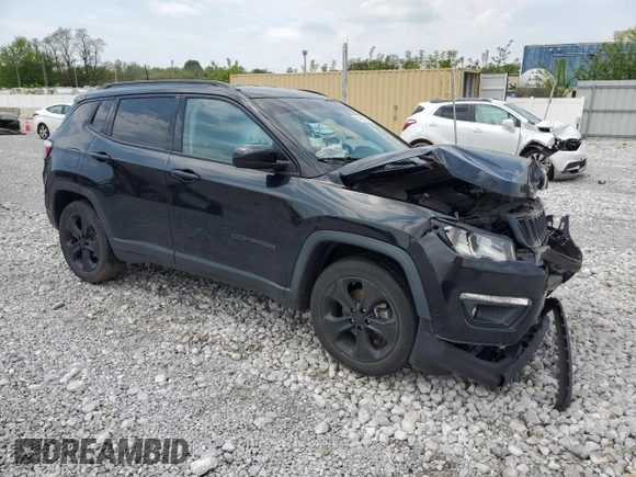 2018 Jeep Compass Altitude z VIN 3C4NJCBB5JT327078, wystawiony jako Copart lot #56466005 z przebiegiem 73 768 mil mil oraz Szkoda całkowita • Salvage title. Historia ofert i sprzedaży dostępna na DreamBid. Obrazek 4.