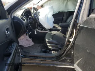 2019 Jeep Compass Latitude with VIN 3C4NJDBB7KT847886, listed as a Copart auction lot 49883665 with 162,470 mi miles and Salvage title. Bid and sale history available at DreamBid. Image 7.