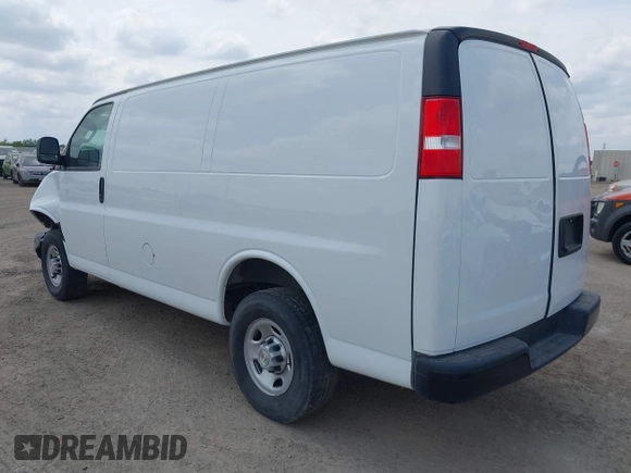 2023 Chevrolet Express Cargo Van with VIN 1GCWGAFP5P1192004, listed as a IAAI auction lot 42060862 with 31,706 mi miles. Bid and sale history available at carsss.com. Image 3.
