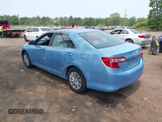 2012 Toyota Camry L z VIN 4T1BF1FK5CU597760, wystawiony jako IAAI lot #42424902 z przebiegiem 37 882 mil mil oraz . Historia ofert i sprzedaży dostępna na DreamBid. Obrazek 3.