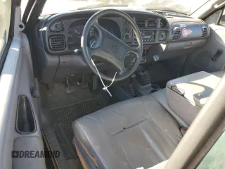 1998 Dodge Ram 2500 with VIN 3B7KF22Z2WG172937, listed as a Copart auction lot 77804924 with 80,669 mi miles and Salvage Title. Bid and sale history available at carsss.com. Image 8.