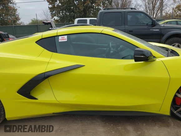 2022 Chevrolet Corvette 2LT z VIN 1G1YB2D42N5116714, wystawiony jako IAAI lot #41524905 z przebiegiem 12 312 mil mil oraz . Historia ofert i sprzedaży dostępna na DreamBid. Obrazek 13.