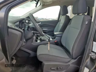 2017 Ford Escape SE z VIN 1FMCU9G91HUE17654, wystawiony jako Copart lot #56173175 z przebiegiem 97 678 mil mil oraz Czysty tytuł • Clean title. Historia ofert i sprzedaży dostępna na DreamBid. Obrazek 7.