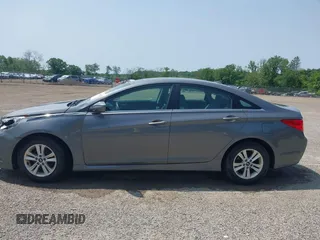 2014 Hyundai Sonata GLS z VIN 5NPEB4AC9EH890122, wystawiony jako IAAI lot #42405284 z przebiegiem 128 666 mil mil oraz . Historia ofert i sprzedaży dostępna na DreamBid. Obrazek 14.