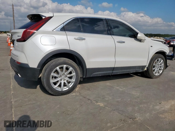 2021 Cadillac XT4 FWD Luxury z VIN 1GYAZAR49MF084676, wystawiony jako Copart lot #59765515 z przebiegiem 32 480 mil mil oraz Czysty tytuł • Clean title. Historia ofert i sprzedaży dostępna na DreamBid. Obrazek 3.