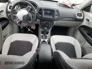 2018 Jeep Compass Latitude z VIN 3C4NJCBB8JT227542, wystawiony jako Copart lot #63772635 z przebiegiem 101 333 mil mil oraz Czysty tytuł • Clean title. Historia ofert i sprzedaży dostępna na DreamBid. Obrazek 8.