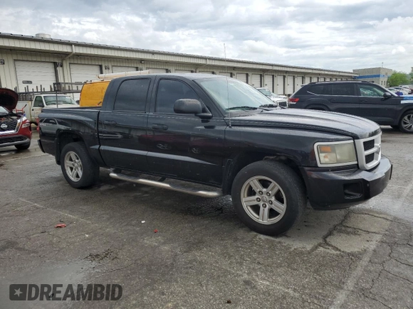 2008 Dodge Dakota SXT z VIN 1D7HW38K28S592709, wystawiony jako Copart lot #55326725 z przebiegiem 193 137 mil mil oraz Szkoda całkowita • Salvage title. Historia ofert i sprzedaży dostępna na DreamBid. Obrazek 4.