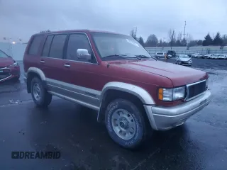 1995 Isuzu Trooper z VIN JACDJ58W9S7901686, wystawiony jako Copart lot #86925604 z przebiegiem 77 643 mil mil oraz Szkody całkowita. Historia ofert i sprzedaży dostępna na DreamBid. Obrazek 4.