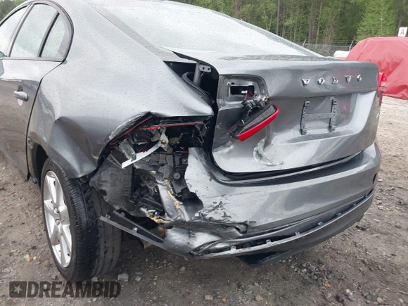 2016 Volvo S60 T5 Drive-E z VIN YV126MFJ2G2406126, wystawiony jako IAAI lot #41967696 z przebiegiem 122 884 mil mil oraz . Historia ofert i sprzedaży dostępna na DreamBid. Obrazek 6.