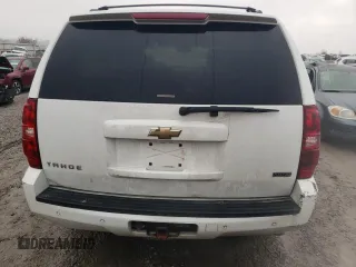 2008 Chevrolet Tahoe 3LT z VIN 1GNFK13018R141423, wystawiony jako Copart lot #43813525 z przebiegiem 288 352 mil mil oraz Szkoda całkowita • Salvage title. Historia ofert i sprzedaży dostępna na DreamBid. Obrazek 6.