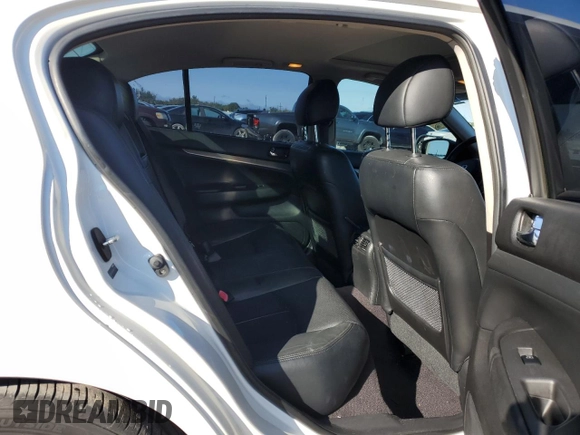 2015 Infiniti Q40 with VIN JN1CV6AP4FM501880, listed as a Copart auction lot 85672324 with 114,221 mi miles and Salvage Title. Bid and sale history available at carsss.com. Image 10.