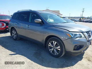 2017 Nissan Pathfinder SL with VIN 5N1DR2MM1HC643706, listed as a IAAI auction lot 41907925 with 88,577 mi miles. Bid and sale history available at carsss.com. Image 1.