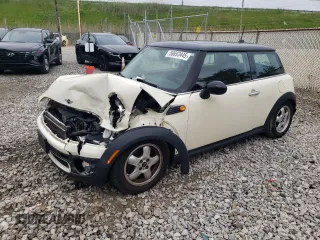 2008 MINI Hardtop with VIN WMWMF33508TT65360, listed as a Copart auction lot 58693445 with 105,783 mi miles and Salvage title. Bid and sale history available at DreamBid. Image 1.