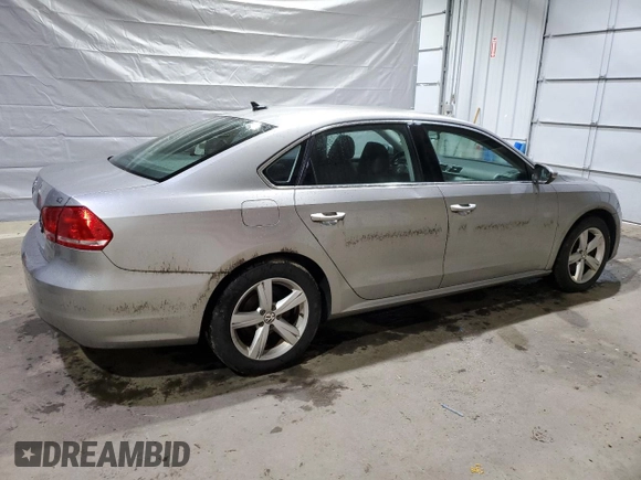 2012 Volkswagen Passat SE z VIN 1VWBP7A36CC081303, wystawiony jako Copart lot #52147655 z przebiegiem 106 446 mil mil oraz Czysty tytuł • Clean title. Historia ofert i sprzedaży dostępna na DreamBid. Obrazek 3.