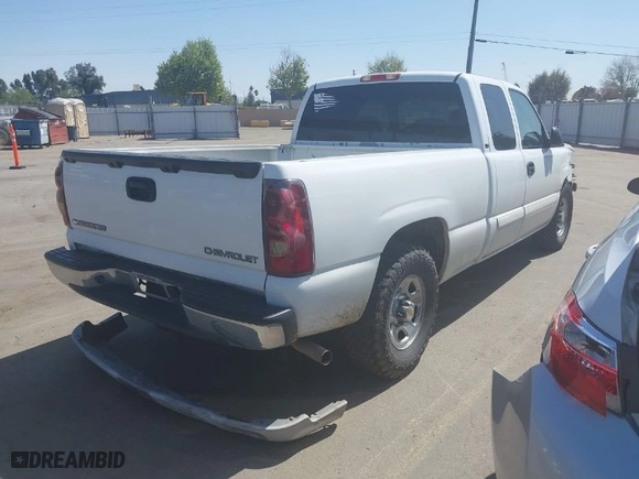 2003 Chevrolet Silverado 1500 LS with VIN 2GCEC19VX31124013, listed as a IAAI auction lot 41951895 with 1 mi miles. Bid and sale history available at carsss.com. Image 4.