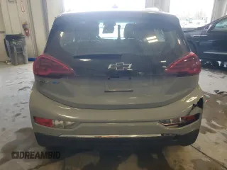 2021 Chevrolet Bolt EV Premier z VIN 1G1FZ6S06M4106959, wystawiony jako Copart lot #55981405 z przebiegiem Nie podano mil oraz Nie do naprawy. Historia ofert i sprzedaży dostępna na DreamBid. Obrazek 6.