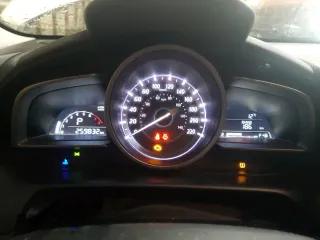 2016 Mazda CX-3 Touring z VIN JM1DKBC78G0105220, wystawiony jako Copart lot #57576535 z przebiegiem 259 832 mil mil oraz Szkody całkowita. Historia ofert i sprzedaży dostępna na DreamBid. Obrazek 9.