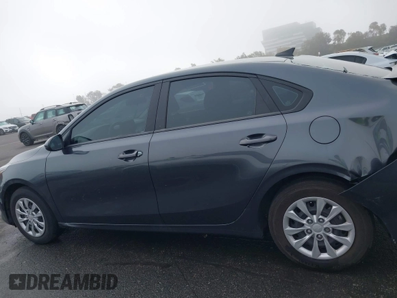 2022 Kia Forte LXS with VIN 3KPF24AD9NE463704, listed as a IAAI auction lot 41632704 with 54,418 mi miles. Bid and sale history available at carsss.com. Image 14.