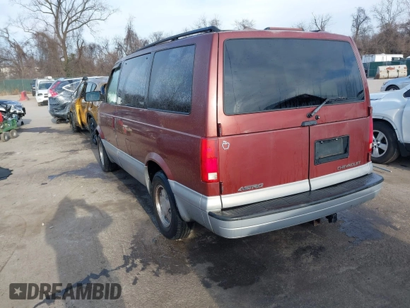 1999 Chevrolet Astro with VIN 1GNEL19W5XB102247, listed as a IAAI auction lot 41598483 with 184,041 mi miles. Bid and sale history available at carsss.com. Image 3.