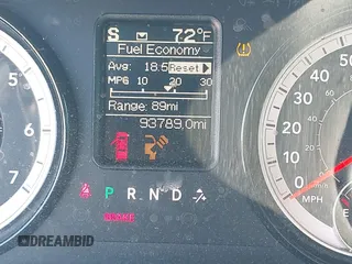 2018 Ram 1500 Express z VIN 1C6RR6KG5JS259672, wystawiony jako IAAI lot #41698317 z przebiegiem 93 789 mil mil oraz . Historia ofert i sprzedaży dostępna na DreamBid. Obrazek 15.