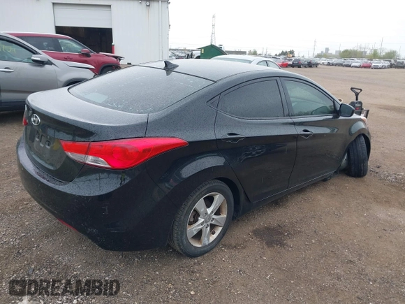 2013 Hyundai Elantra GLS z VIN 5NPDH4AE6DH372849, wystawiony jako IAAI lot #42161748 z przebiegiem 91 986 mil mil oraz . Historia ofert i sprzedaży dostępna na DreamBid. Obrazek 4.
