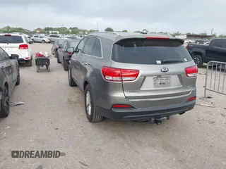 2016 Kia Sorento LX with VIN 5XYPG4A37GG020227, listed as a IAAI auction lot 41922573 with 265,155 mi miles. Bid and sale history available at carsss.com. Image 3.