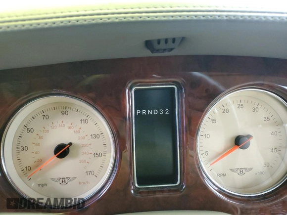 2003 Bentley Arnage R z VIN SCBLC37F93CX08981, wystawiony jako Copart lot #43155385 z przebiegiem Nie podano mil oraz Czysty tytuł • Clean title. Historia ofert i sprzedaży dostępna na DreamBid. Obrazek 9.