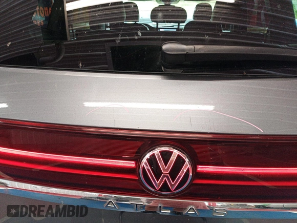 2024 Volkswagen Atlas SE with VIN 1V2HR2CA4RC567377, listed as a IAAI auction lot 42845567 with 16,658 mi miles and . Bid and sale history available at DreamBid. Image 8.
