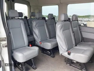 2017 Ford Transit Passenger XL z VIN 1FMZK1CM9HKA28283, wystawiony jako IAAI lot #39970695 z przebiegiem 151 916 mil mil oraz . Historia ofert i sprzedaży dostępna na DreamBid. Obrazek 7.
