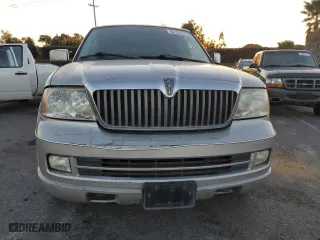 2005 Lincoln Navigator Luxury with VIN 5LMFU27565LJ02977, listed as a Copart auction lot 84106204 with 181,795 mi miles and Salvage Title. Bid and sale history available at carsss.com. Image 5.