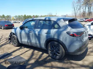 2024 Honda HR-V Sport z VIN 3CZRZ2H51RM771256, wystawiony jako IAAI lot #42051986 z przebiegiem 14 209 mil mil oraz . Historia ofert i sprzedaży dostępna na DreamBid. Obrazek 14.