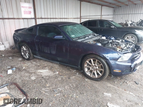 2011 Ford Mustang V6 with VIN 1ZVBP8AM9B5153645, listed as a IAAI auction lot 41304583 with 123,204 mi miles and . Bid and sale history available at carsss.com. Image 1.