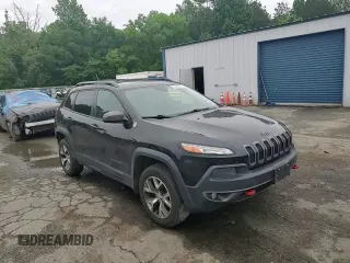 2014 Jeep Cherokee Trailhawk with VIN 1C4PJMBS6EW211385, listed as a Copart auction lot 55923255 with 162,753 mi miles and Clean title. Bid and sale history available at DreamBid. Image 13.
