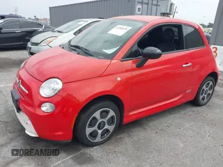 2016 FIAT 500e z VIN 3C3CFFGE3GT136141, wystawiony jako IAAI lot #42283699 z przebiegiem 44 891 mil mil oraz . Historia ofert i sprzedaży dostępna na DreamBid. Obrazek 2.