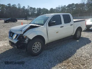 2016 Nissan Frontier SV z VIN 1N6AD0ER5GN707556, wystawiony jako Copart lot #48993235 z przebiegiem 61 890 mil mil oraz Szkody całkowita. Historia ofert i sprzedaży dostępna na DreamBid. Obrazek 1.