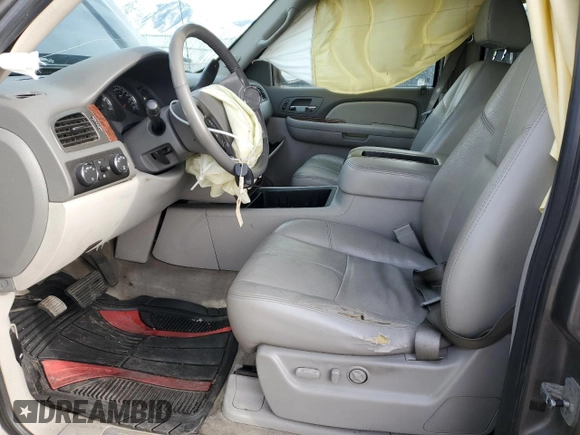 2007 Chevrolet Avalanche LTZ with VIN 3GNFK12Y77G232461, listed as a Copart auction lot 45599675 with 233,762 mi miles and Salvage Title. Bid and sale history available at DreamBid. Image 7.