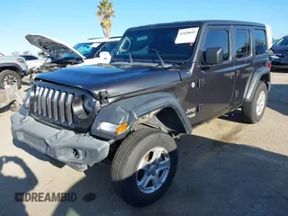 2018 Jeep Wrangler Unlimited Sport S z VIN 1C4HJXDG4JW132547, wystawiony jako IAAI lot #41838010 z przebiegiem 69 987 mil mil oraz . Historia ofert i sprzedaży dostępna na DreamBid. Obrazek 17.