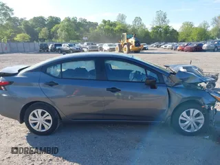 2020 Nissan Versa S z VIN 3N1CN8DV1LL834727, wystawiony jako IAAI lot #42210192 z przebiegiem 83 630 mil mil oraz . Historia ofert i sprzedaży dostępna na DreamBid. Obrazek 14.