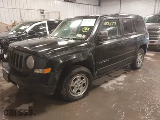 2017 Jeep Patriot Sport with VIN 1C4NJPBA1HD118712, listed as a IAAI auction lot 41256877 with 199,737 mi miles. Bid and sale history available at carsss.com. Image 18.