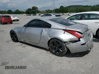 2003 Nissan 350Z Performance z VIN JN1AZ34D63T102739, wystawiony jako Copart lot #55443655 z przebiegiem 162 672 mil mil oraz Tytuł czysty. Historia ofert i sprzedaży dostępna na DreamBid. Obrazek 2.