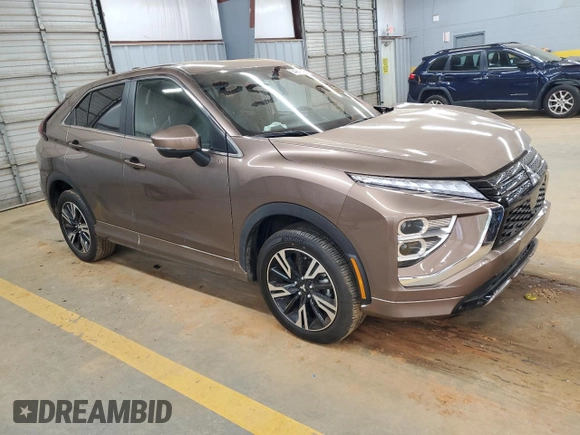2024 Mitsubishi Eclipse Cross SE z VIN JA4ATWAA8RZ072539, wystawiony jako Copart lot #54919085 z przebiegiem 13 788 mil mil oraz Szkoda całkowita • Salvage title. Historia ofert i sprzedaży dostępna na DreamBid. Obrazek 4.