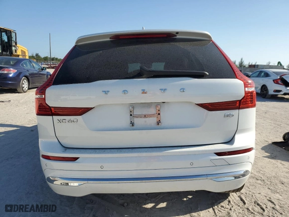 2023 Volvo XC60 Plus Bright Theme with VIN YV4L12DE4P1259474, listed as a Copart auction lot 57927694 with 18,576 mi miles and Salvage Title. Bid and sale history available at carsss.com. Image 6.