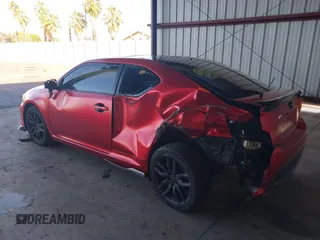 2016 Scion tC z VIN JTKJF5C77GJ023409, wystawiony jako IAAI lot #41538972 z przebiegiem 121 283 mil mil oraz . Historia ofert i sprzedaży dostępna na DreamBid. Obrazek 3.